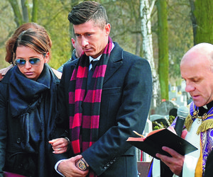 ROBERT LEWANDOWSKI NA POGRZEBIE BABCI