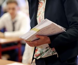 Prokuratura umorzyła śledztwo ws. publikacji zdjęć arkuszy maturalnych. CKE zapowiada zmiany