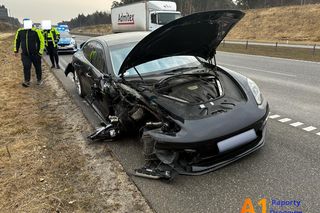 Zderzenie Porsche z ciężarówką na A1 