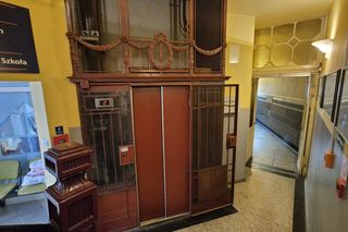 To najstarsza winda w Olsztynie. Jest też jedną z najstarszych w Europie