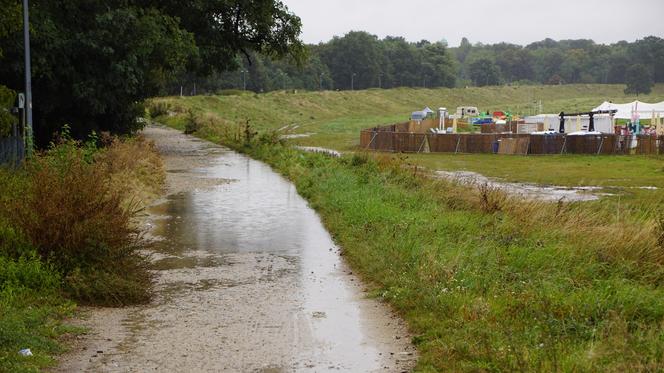 Alert dla Wrocławia. Mieszkańcy przygotowują się na podtopienia. Jaki jest stan rzek? Radar opadów 