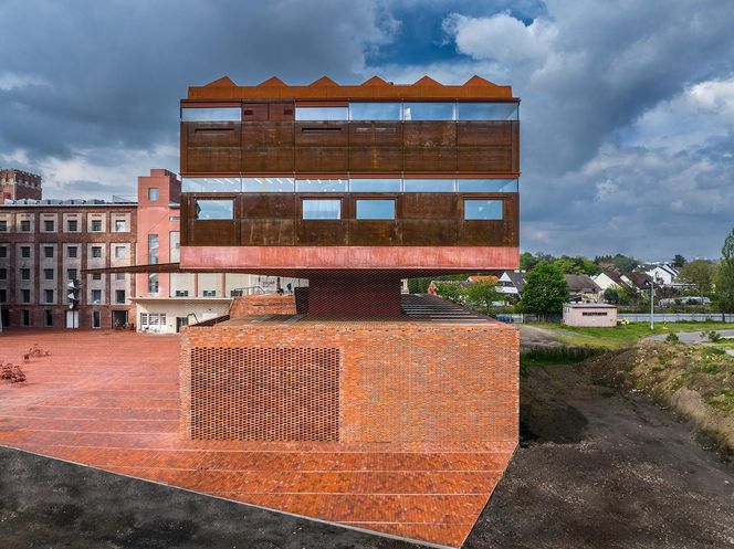 GAMPA i Przestrzeń Publiczna Młynów Automatycznych. Pardubice / Šépka architekti