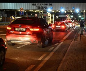 Granica z Białorusią częściowo otwarta. 270 tirów w kolejce pod Koroszczynem