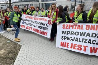 Protest pielęgniarek w Krakowie 30.03.