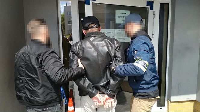 Handlarz śmierci zatrzymany w Warszawie. Wpadli też jego klienci