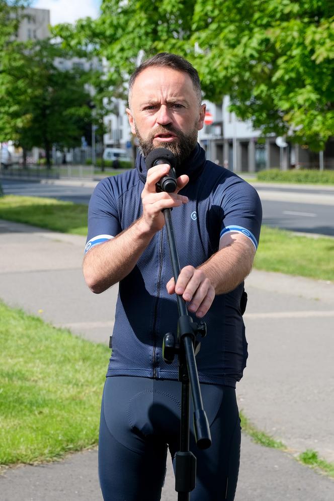 Nietypowy strój prezydenta Warszawy na konferencji prasowej