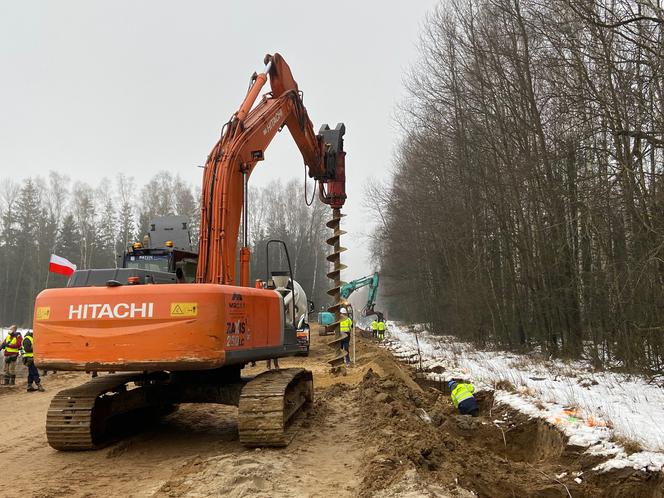 Budują mur na granicy polsko-białoruskiej