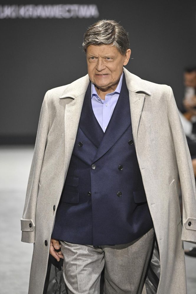 Jan Frycz nie do poznania! Aktor pojawił się łysy na salonach