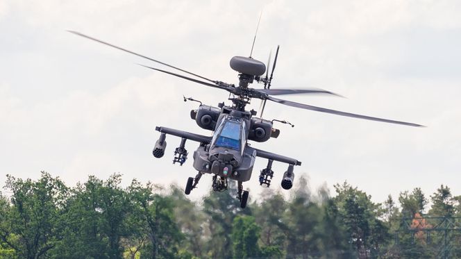  Apache AH-64E