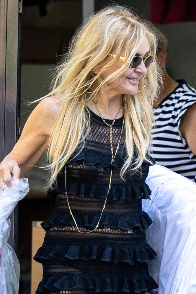 Monika Olejnik. W falbanach pogubiła pranie