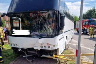 Poważny wypadek w Starym Zamościu. W autokarze były 23 osoby