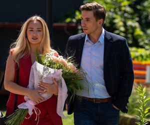 Barwy szczęścia odc. 3087. Oliwka (Wiktoria Gąsiewska), Tomasz Kępski (Jakub Sokołowski)