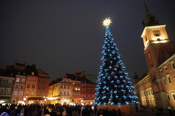 Świąteczna iluminacja placu Zamkowego 7.12.2024