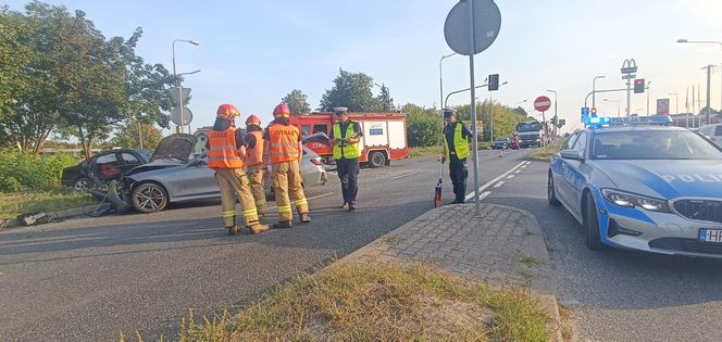 Wypadek na skrzyżowaniu ul. Czarnieckiego z ul. Folwarczną