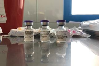 Koronawirus: W Bełchatowie KOLEJKA po szczepionkę! Sprawdziliśmy ile osób już zaszczepiono [AUDIO]