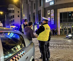 Kierowcy na aplikację i taksówki pod lupą poznańskiej policji