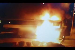 Lubelskie: Autokar spłonął w centrum miasta