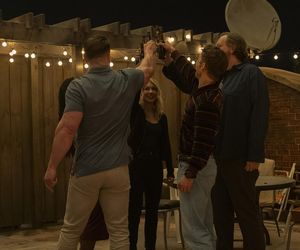 John Cena jako Christopher Smith, Jennifer Holland jako Emilia Harcour, Freddie Stroma jako Adrian Chase/Vigilante i Steve Agee jako John Economos.