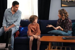 	Barwy szczęścia odc. 3086. Beata (Anita Jancia), Grześ (Noah Culbreth), Damian (Michał Lesień-Głowacki)