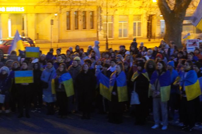 Manifestacja w trzecią rocznicę wybuchu wojny w Ukrainie