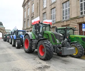 Protest Rolników trwa! Ciągniki ponownie wyjechały na ulice