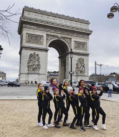 Zdolne braniewianki zatańczyły w Paryżu 
