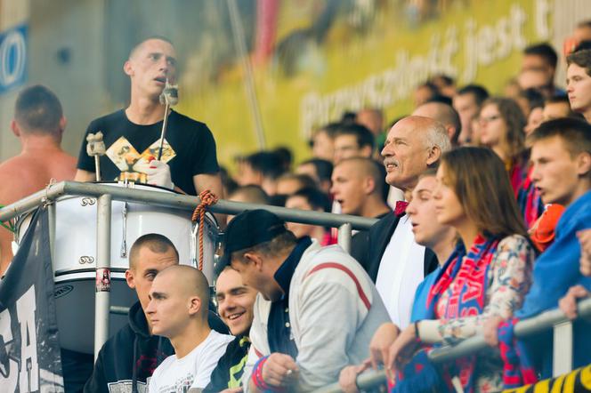 Janusz Korwin-Mikke na meczu Piast - Legia