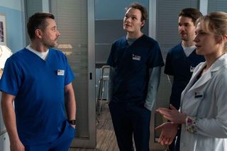 	Na dobre i na złe odc. 954. Borys (Marcin Zacharzewski), Tadek Borucki (Marcin Urbanke), Tomasz Jacyno (Antoni Sałaj), Gloria (Aleksandra Grabowska)