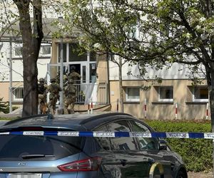 Kontrterroryści w liceum w Warszawie! Teren odgrodzony. Co się dzieje?