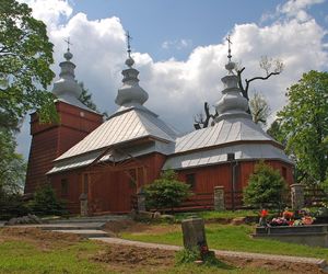 Ta małopolska wieś należała kiedyś do biskupa. Mieszkali w niej Łemkowie