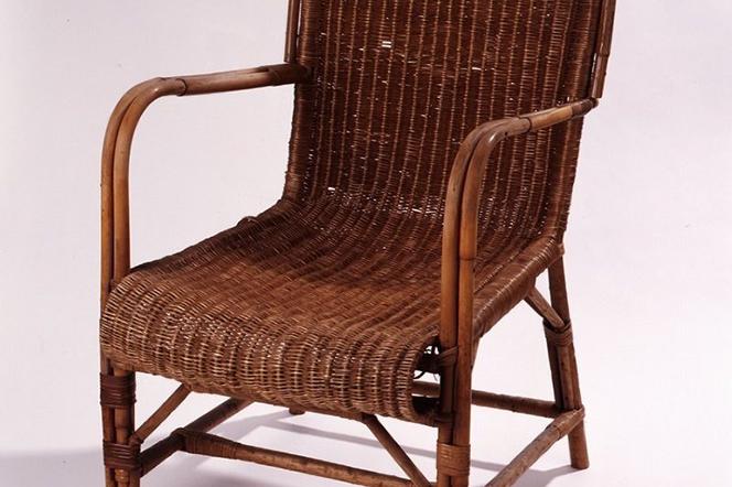 Renowacja wikliny: odnawiamy wiklinowy fotel - malowanie