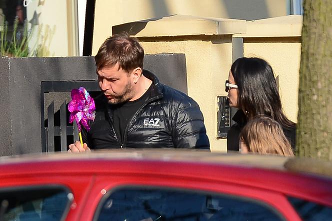 Karolak w limuzynie za 350 000 zł.