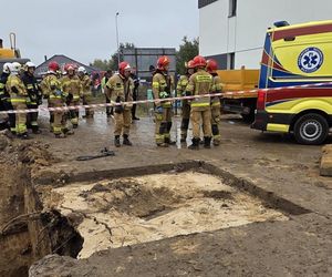35-latek zginął przysypany ziemią! Śmiertelny wypadek w czasie prac budowlanych w Bełchatowie