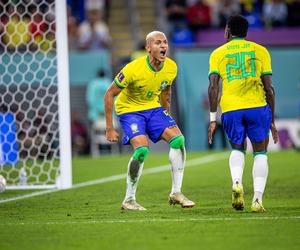 Brazylijska legenda też tańczy: Richarlison najpierw nauczył ją swojej cieszynki, a potem zrobił TO! 