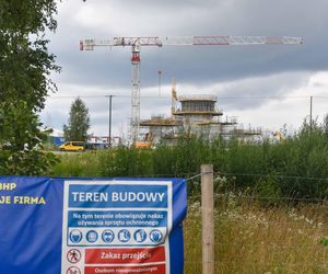 Postępy w budowie 60-metrowego pomnika Matki Boskiej w Konotopiu