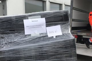 Koronawirus. Firma z Mierzyna przekazała 20 tysięcy maseczek dla szpitala przy Arkońskiej