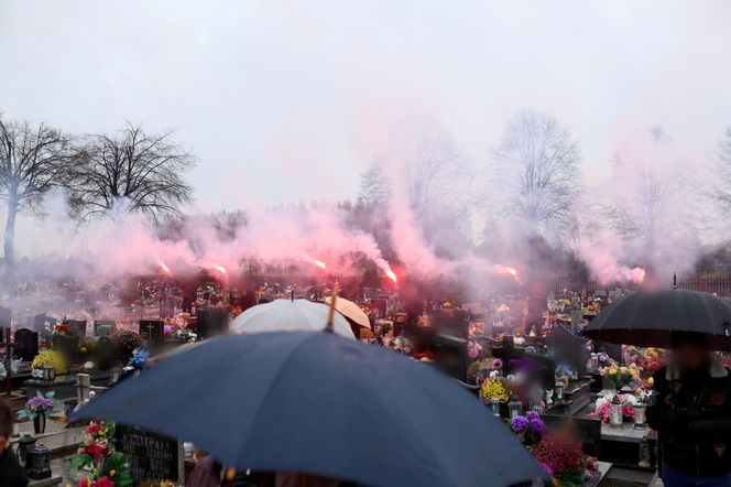 Pogrzeb Jana Furtoka w Katowicach. Tłumy kibiców i działaczy żegna legendę GKS Katowice