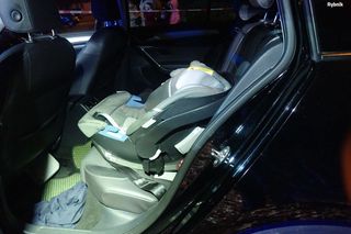 Pijany Ukrainiec stracił panowanie i wjechał w zaparkowane samochody. W aucie było niemowlę