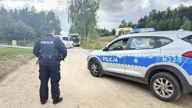 Makabryczne odkrycie. Ciało młodej kobiety w samochodzie