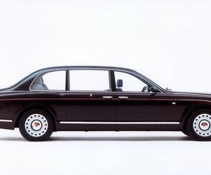 Bentley State Limousine