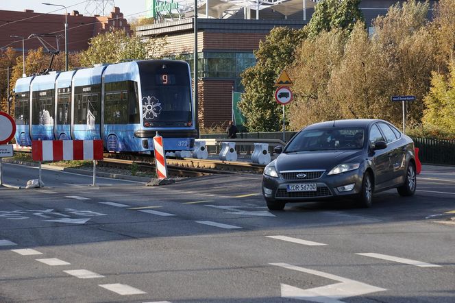 Ruszyła naprawa mostu Bernardyńskiego. Kierowcy autobusów nie mają łatwego życia