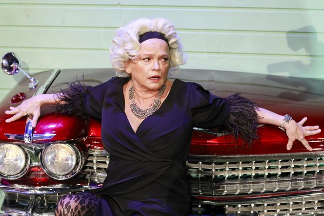 Katarzyna Figura szokuje na ściance, jak nastolatka