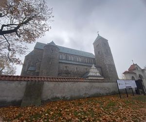 Halloween 2024. Tu sam diabeł miał zostawić po sobie ślad! Odwiedziłam kolegiatę w Tumie