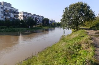 Stan rzeki Ślęza cały czas się podnosi. Przekroczono już stan alarmowy. Jak wygląda sytuacja?