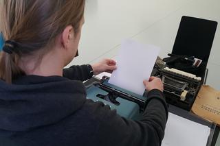 Maszyny do pisania na wystawie w Bydgoszczy