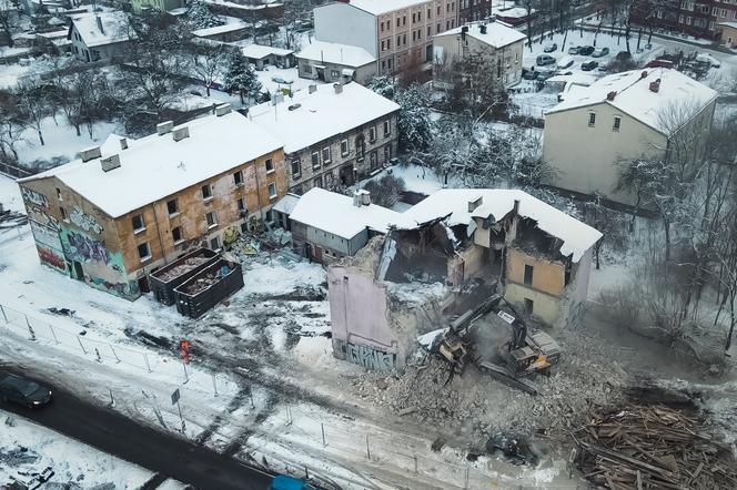 Częstochowa. Na DK91 wyburzają kamienice i stację benzynową