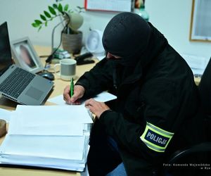 Afera korupcyjna na Podkarpaciu. Inspektor brał łapówki od ukraińskich kierowców