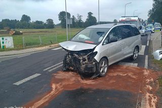 Zderzenie samochodów na DK-76, trzy osoby ranne!