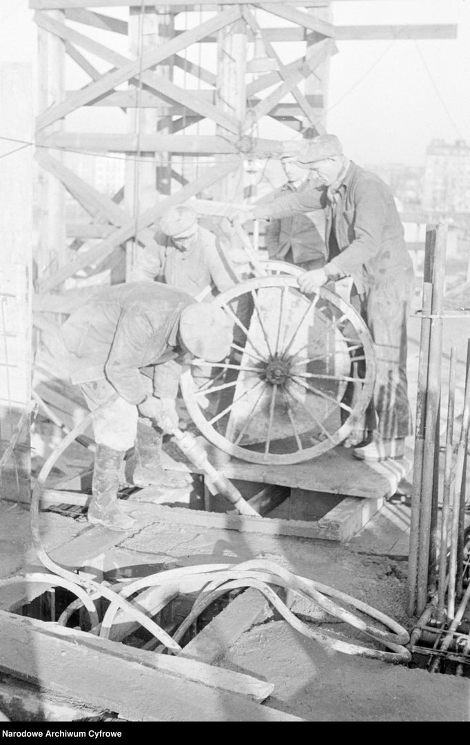 Główny Urząd Statystyczny w Warszawie w trakcie budowy