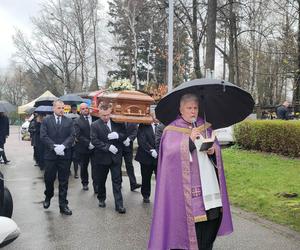 Pogrzeb znanego łódzkiego dziennikarza. Pochowano Piotra Wesołowskiego